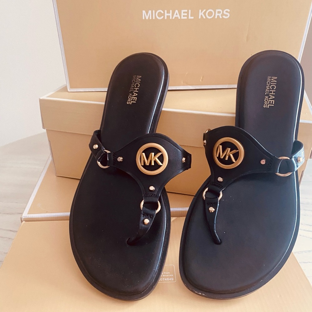 Michael KORS Black Leather Sandal, Size 8
